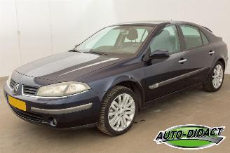 krockskadad bil auto Renault Laguna 2.0-16V Clima Navi Tech Line 2007/1
