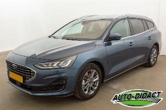 krockskadad bil auto Ford Focus 1.0 EcoBoost Hybrid Automaat 29.741 km NAP NaviTitanium 2024/7