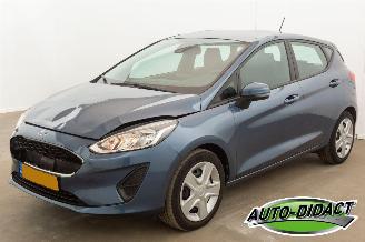 krockskadad bil auto Ford Fiesta 1.1 Trend 62.297 km NAP Navi Airco 2019/4