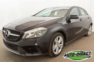 krockskadad bil auto Mercedes A-klasse 180d Airco Navi Half Leder 2016/11