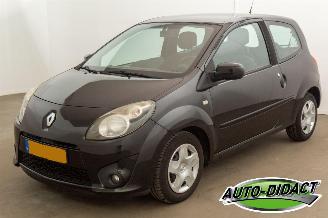 škoda osobní automobily Renault Twingo 1.2-16V Airco Dynamique 2011/2