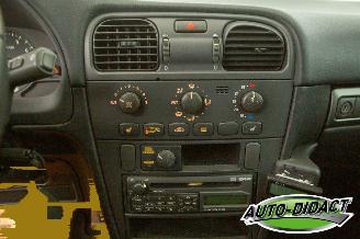 Volvo V-40 1.8 Airco picture 9