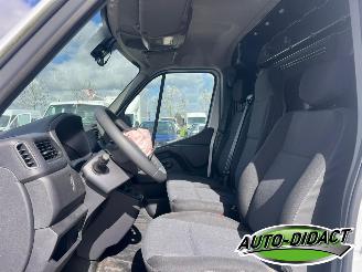 Renault Master T35 2.3 dCi Airco 135 L2H2 Work Edition picture 21