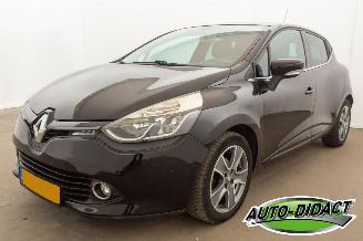 Unfallwagen Renault Clio 1.5 dCi ECO Airco Navi Night&Day 2014/5