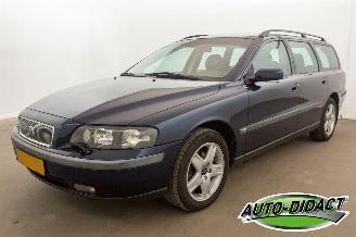Schadeauto Volvo V-70 2.4 Edition II Airco Leder 2004/8