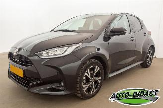 krockskadad bil auto Toyota Yaris 1.5 Hybrid Automaat Navi Camera 115 Business Plus 2024/4