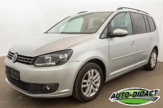 Schadeauto Volkswagen Touran 1.6 TDI Clima 7pers Comfortline 2015/2