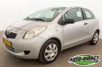 Coche accidentado Toyota Yaris 1.0 VVTi Airco 2008/4