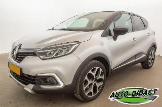 krockskadad bil auto Renault Captur 0.9 TCe Clima Navi 117.328 km Intens 2018/8