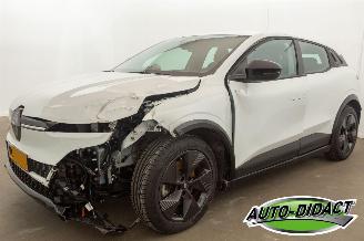 krockskadad bil auto Renault Mégane E-Tech No Active crash mode Urban Range Evolution 40 kWh 2025/5