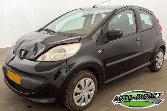 Schadeauto Peugeot 107 1.0-12V XS Airco 2008/2