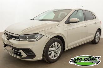 krockskadad bil auto Volkswagen Polo 1.0 TSI Digi Dash Camera Clima Highline 2022/3