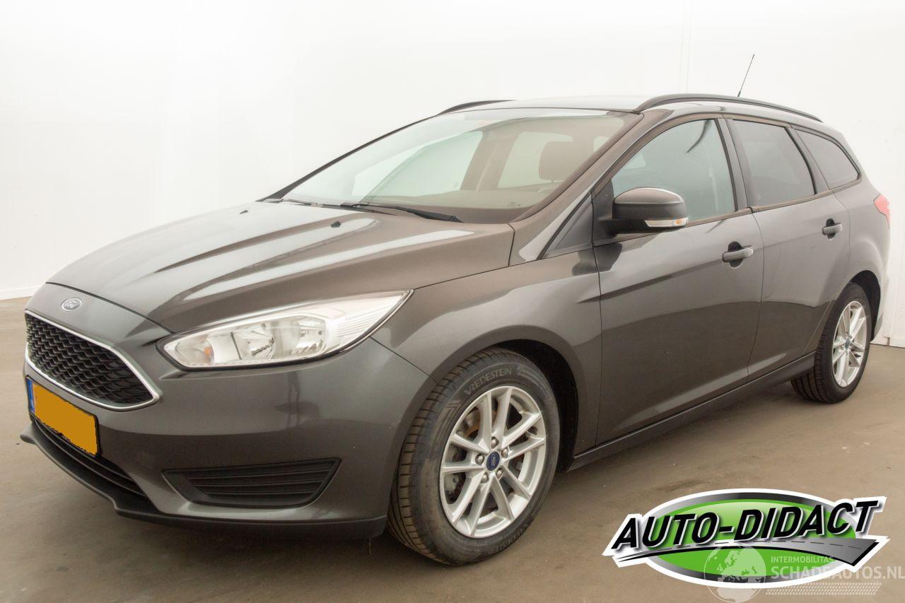 Ford Focus 1.0 Trend Automaat Motorschade Navi Airco