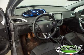 Peugeot 2008 1.2 PureTech 53.192 km NAP Clima Navi Allure picture 25