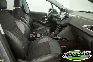 Peugeot 2008 1.2 PureTech 53.192 km NAP Clima Navi Allure picture 21
