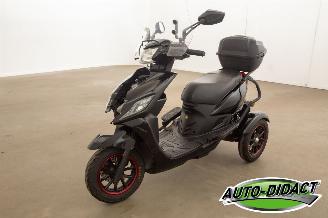 Vaurioauto  scooters IVA  IVA T3 scootmobiel 2024/1