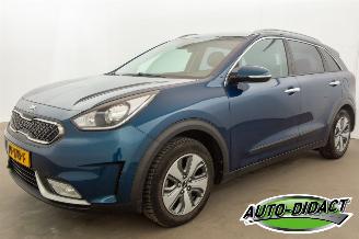 skadebil auto Kia Niro 1.6 GDi Hybrid Automaat Navi Camera Clima DynamicLine 2017/6