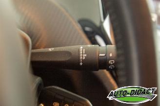 Peugeot 2008 1.2 60kW Navi Clima Access picture 17