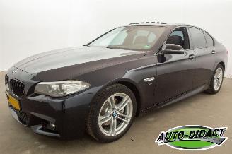 uszkodzony samochody osobowe BMW 5-serie 520i Automaat Elek Dak Leder M Sport Edition High Executive 2016/11