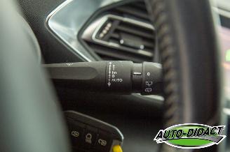 Peugeot 308 1.2 Style Clima Navi picture 17