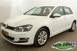 damaged passenger cars Volkswagen Golf 1.6 TDI 81kW Navi Clima Comfortline 2017/5