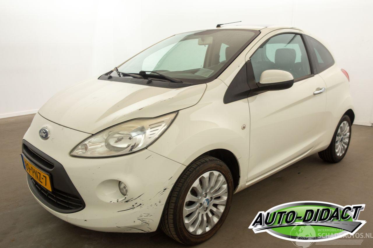 Ford Ka 1.2 Pano Airco Titanium X