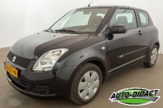 Vaurioauto  passenger cars Suzuki Swift 1.3 Cool  Airco 2007/11