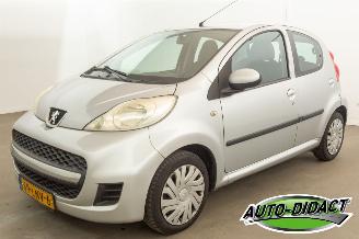 Voiture accidenté Peugeot 107 1.0-12V XS Automaat 2010/6