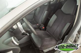 Peugeot 107 1.0-12V Black & Silver picture 8