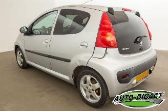 Peugeot 107 1.0-12V Black & Silver picture 3