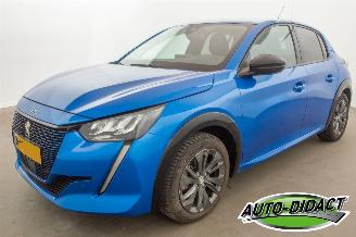Voiture accidenté Peugeot e-208 EV Allure 50 kWh 81.865 KM 2022/4