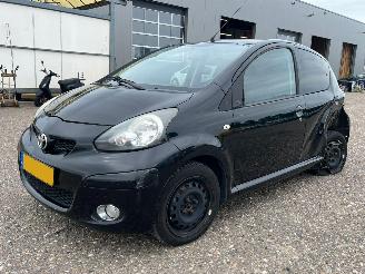 Voiture accidenté Toyota Aygo 1.0 - Airco - 85.466 km - Centrale Vergrendeling 2011/11