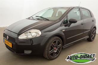 Schadeauto Fiat Grande Punto 1.3 M-Jet Actual 110.372 km NAP Airco 2011/3