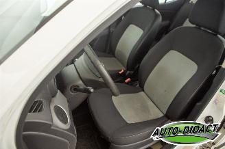 Hyundai I-10 1.1 49kW Automaat Comfort picture 21