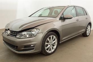 Schadeauto Volkswagen Golf 1.6 TDI Clima Navi Highline 2015/7