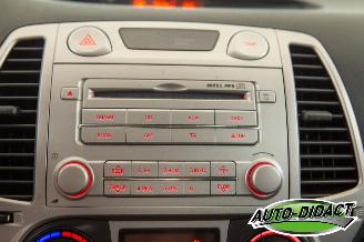 Hyundai I-20 1.4i Clima i-Catcher picture 8