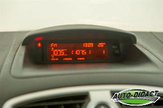 Renault Clio 1.5 Airco picture 7