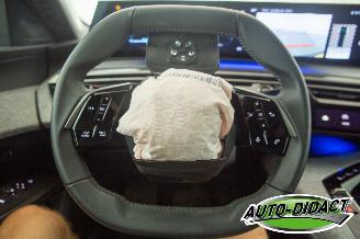 Peugeot e-3008 73 kWh 48.790 km NAP Allure Avantage 210 picture 6