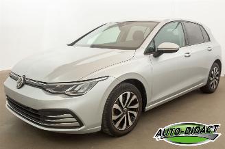Vaurioauto  passenger cars Volkswagen Golf 1.0 Navi Camera 122.175 km Active 2023/3
