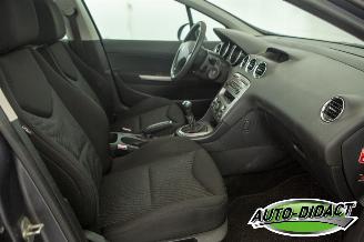 Peugeot 308 1.6 VTi Clima XS picture 20