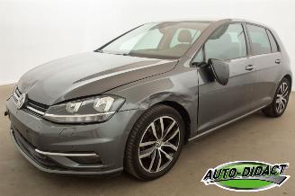 Schadeauto Volkswagen Golf 1.0 TSI Automaat Navi Camera Clima 85kW Comfortline 2019/7