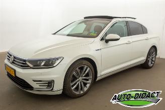 skadebil auto Volkswagen Passat 1.4 TSI GTE Automaat Pano Digi Dash Navi Clima 2016/7