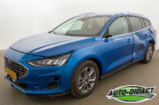 skadebil auto Ford Focus 1.0 EcoBoost Hybrid Navi Airco Titanium 2023/6