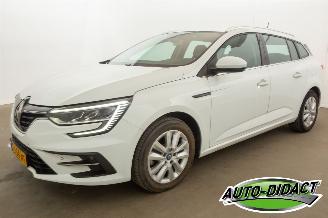 Damaged car Renault Mégane 1.6 E-Tech Plug-In Hybrid 160 Equilibre 2023/3