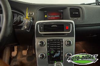 Volvo V-60 2.0 D3 Navi Summum picture 11