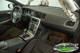 Volvo V-60 2.0 D3 Navi Summum picture 19