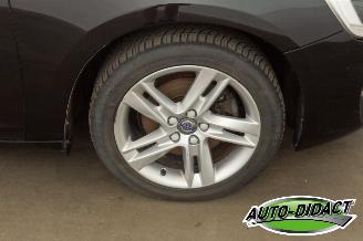 Volvo V-60 2.0 D3 Navi Summum picture 30