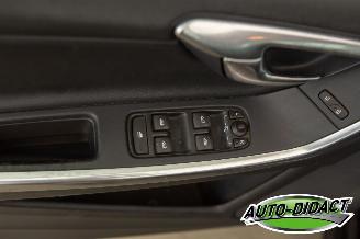 Volvo V-60 2.0 D3 Navi Summum picture 14