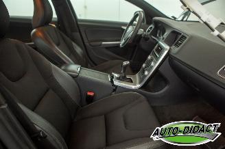 Volvo V-60 2.0 D3 Navi Summum picture 20