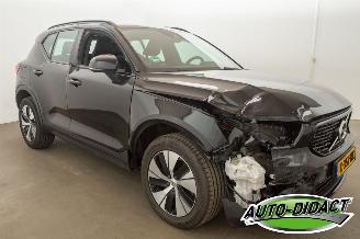 Vaurioauto  passenger cars Volvo XC40 1.5 T4 Recharge R-Design Expression 2020/12